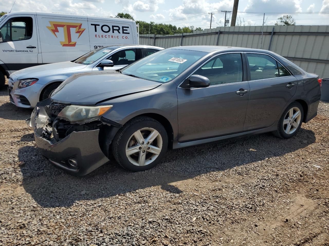Salvage Toyota Camry Image