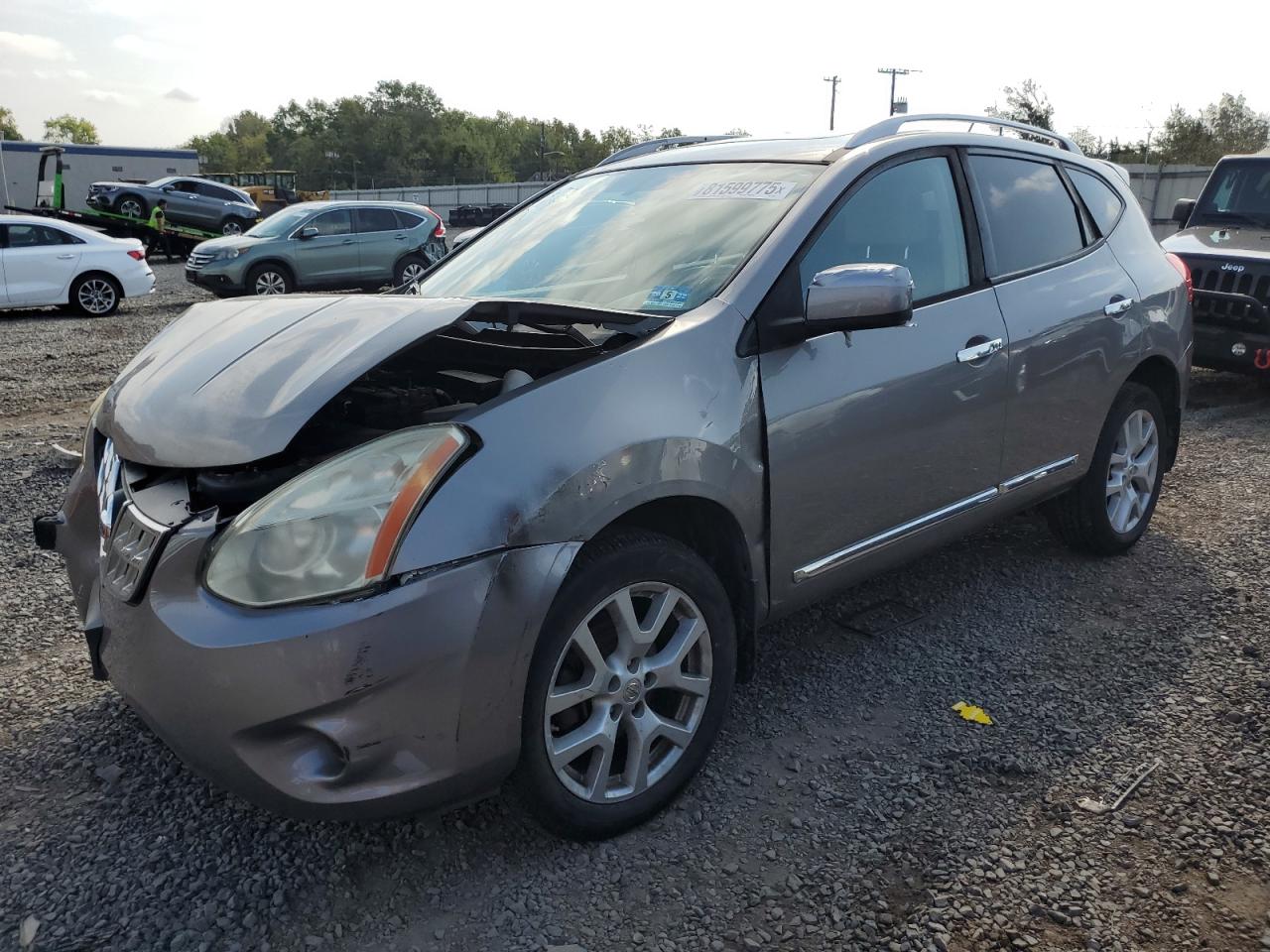 Salvage Nissan Rogue Image