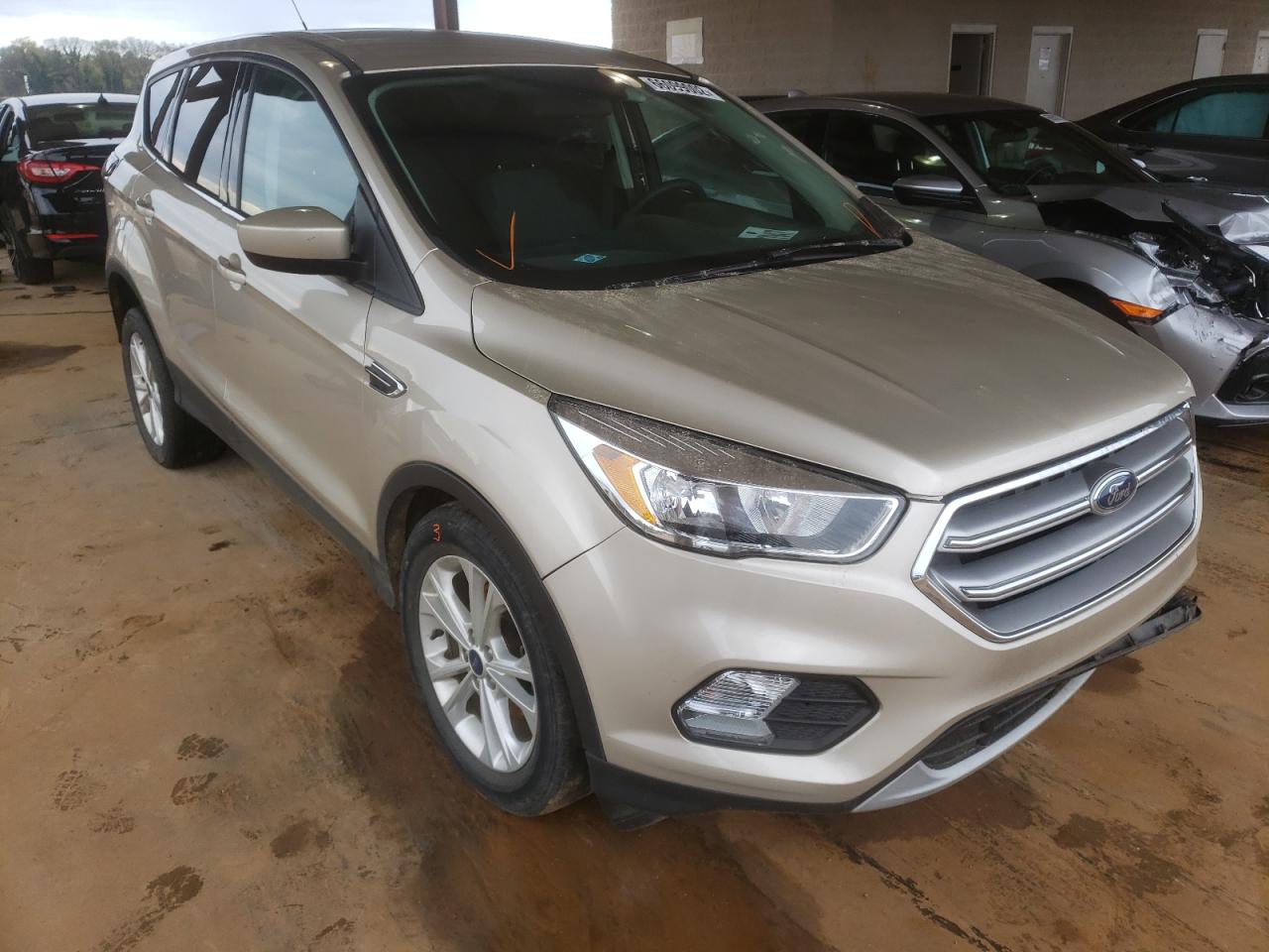 Salvage Ford Escape Image