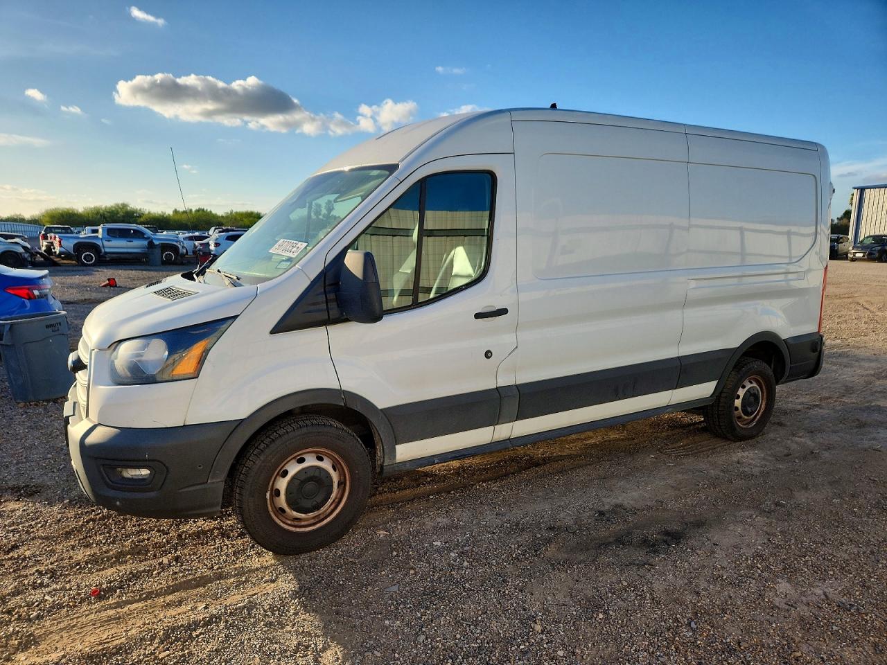 Salvage Ford Trans 250 Image