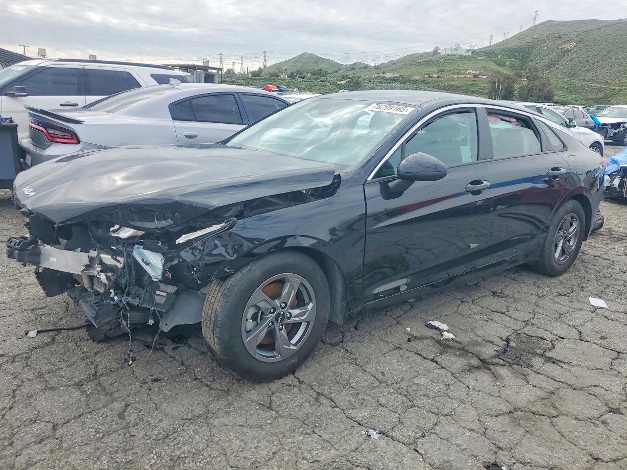 Salvage Kia K5 Image