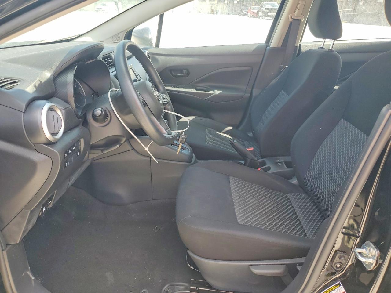 Nissan Versa S