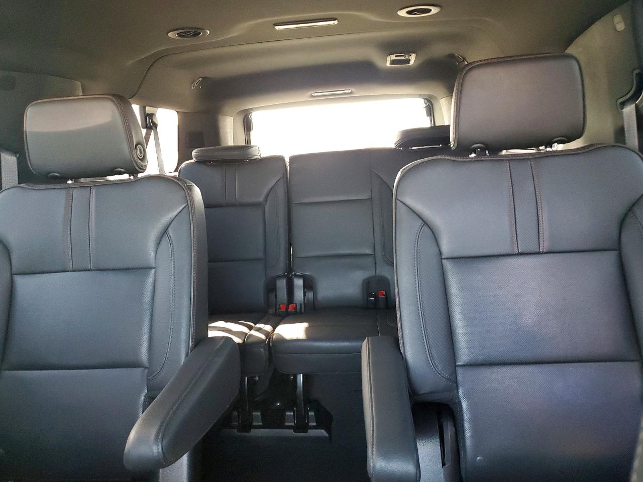 Chevrolet Suburban C1500 Ls