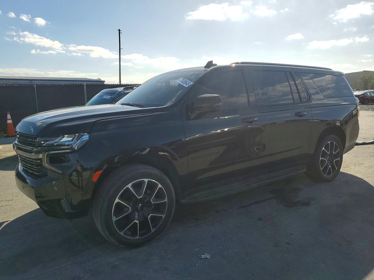 Salvage Chevrolet Suburban Image