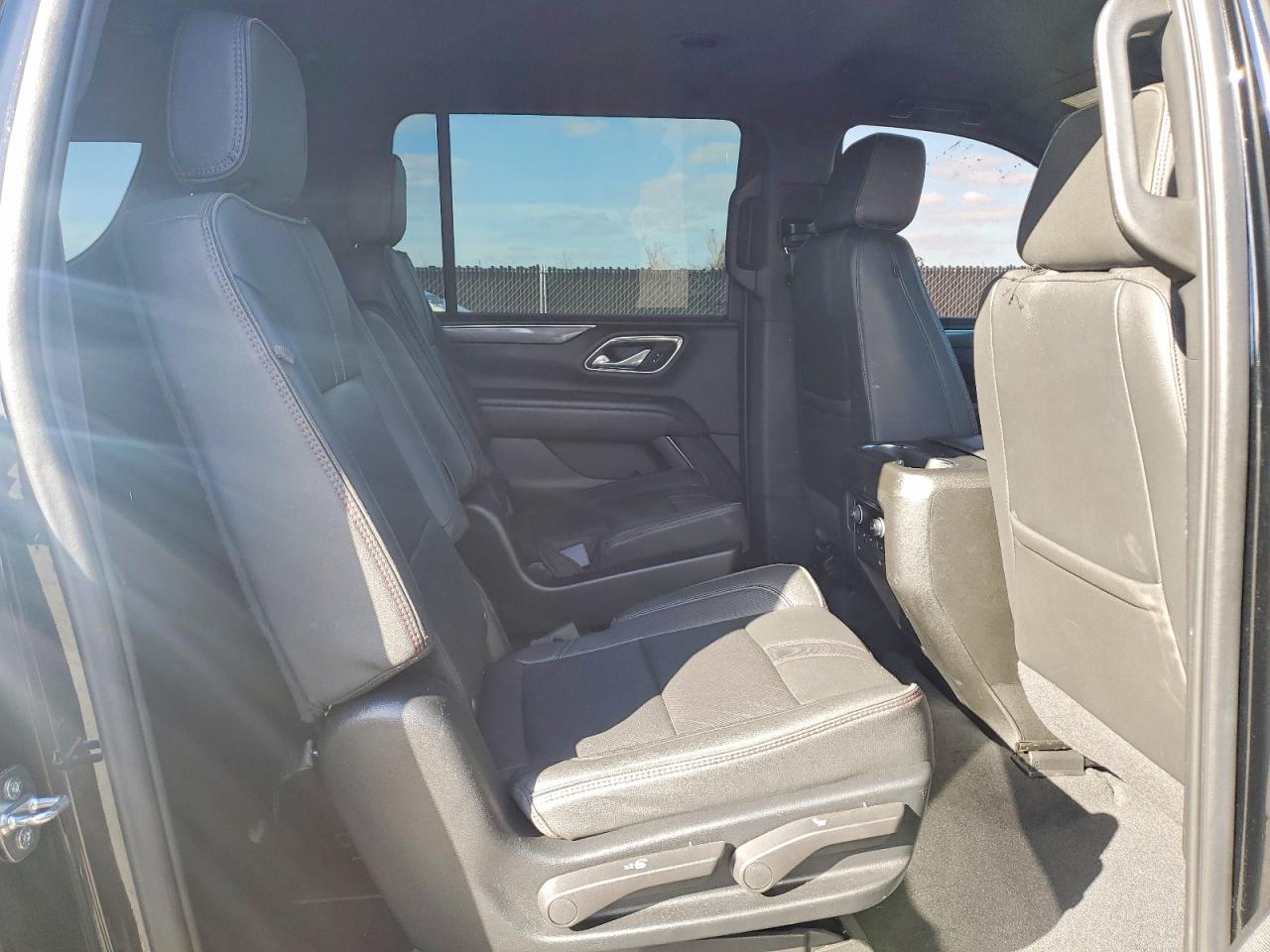 Chevrolet Suburban C1500 Ls