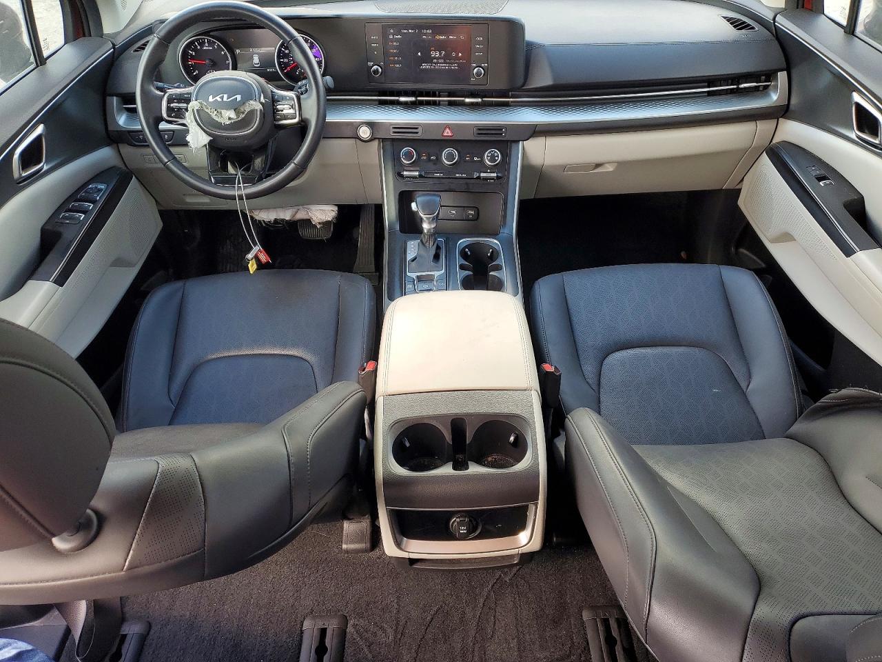Kia Carnival Lx