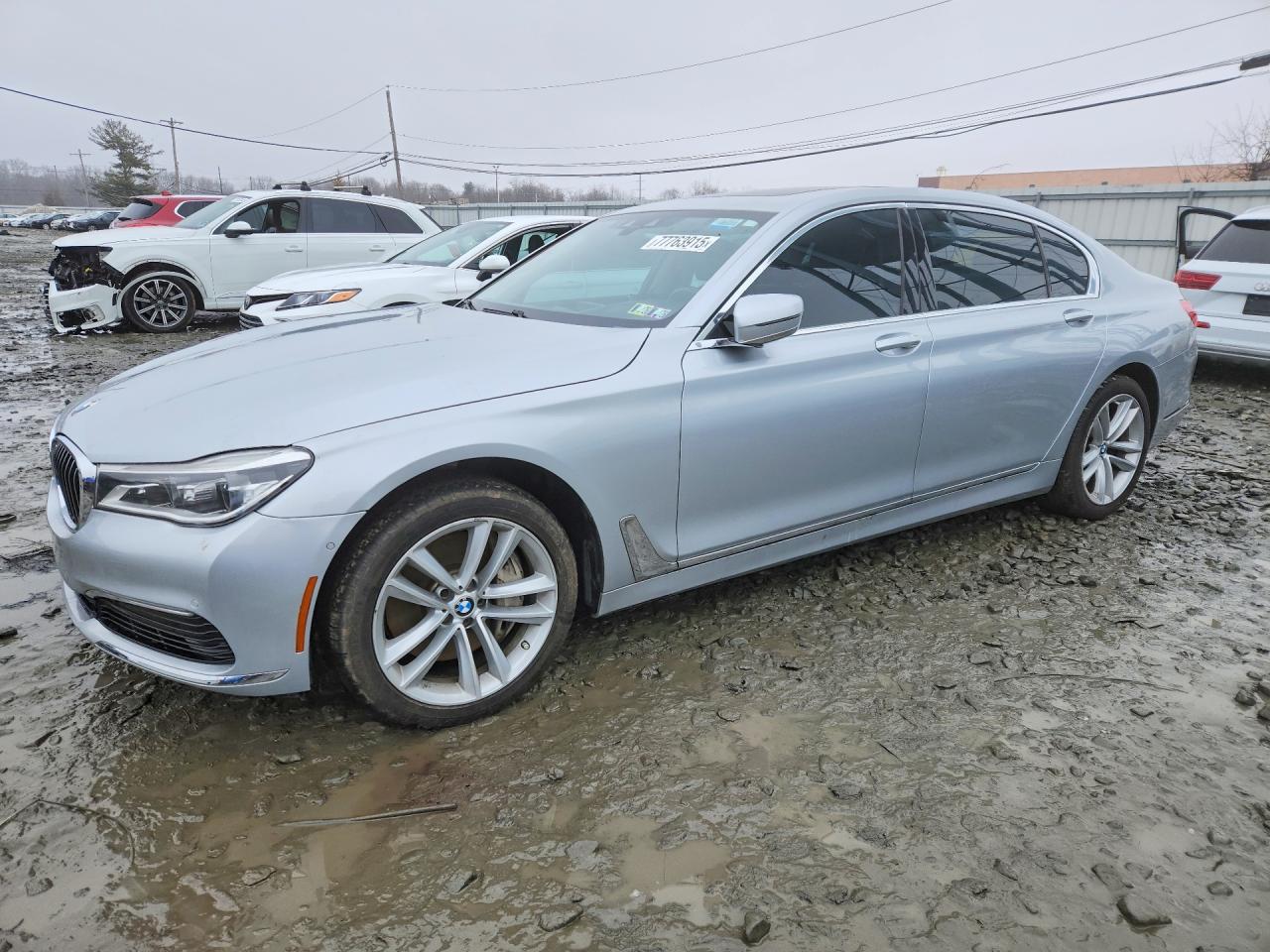 Salvage BMW 7 Series Image