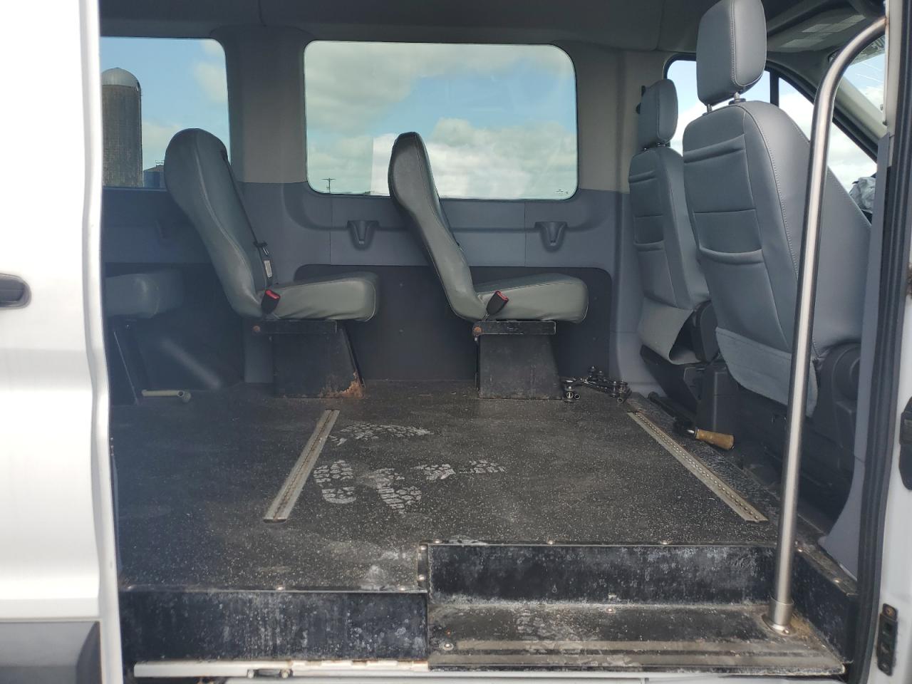 Ford Transit T-150