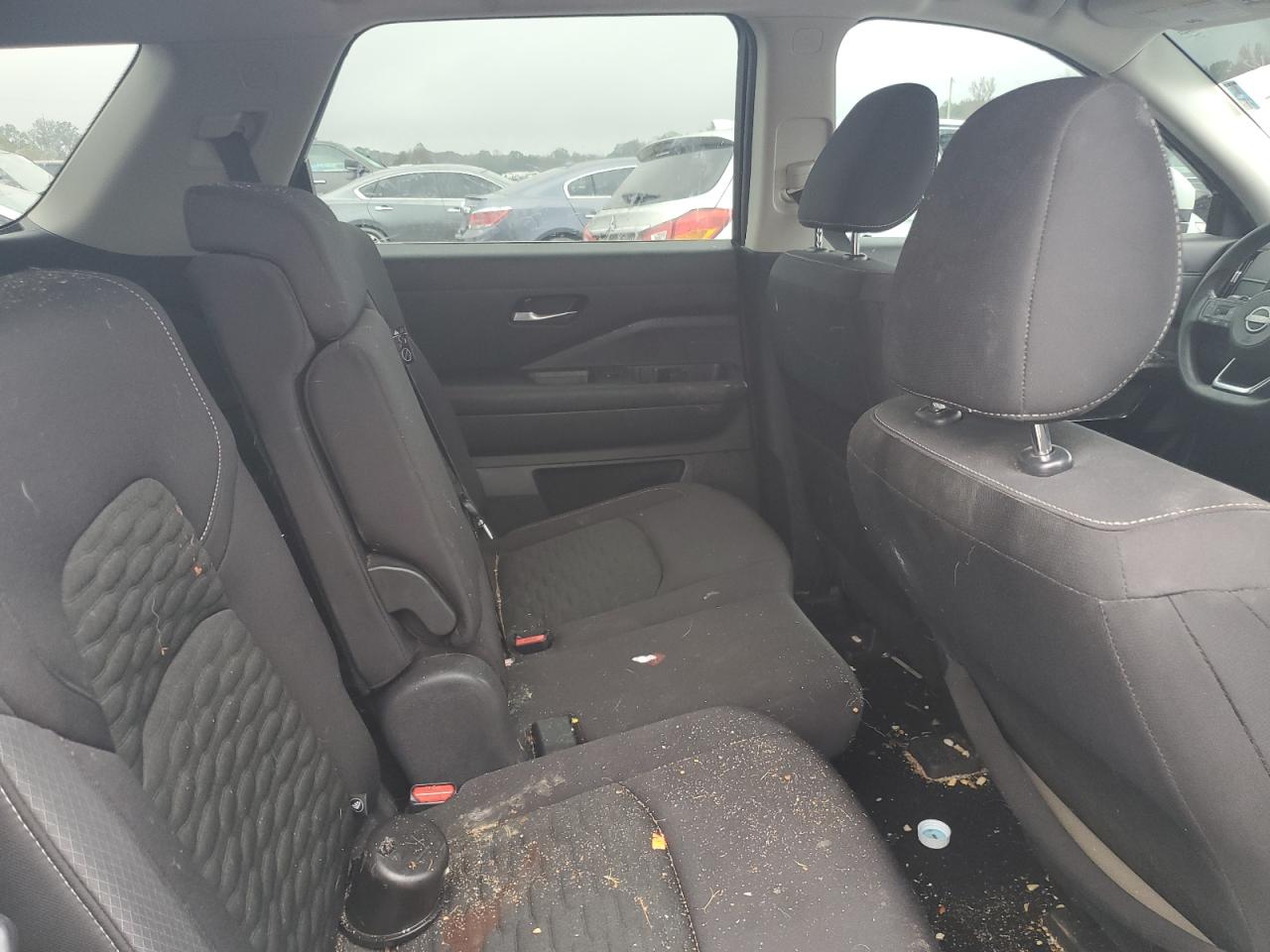 Nissan Pathfinder S