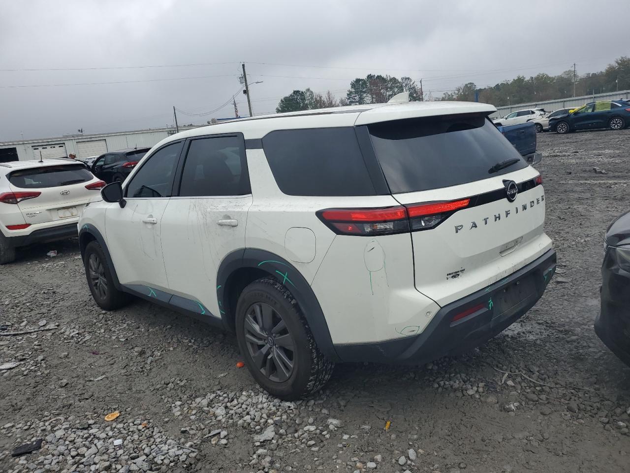Nissan Pathfinder S