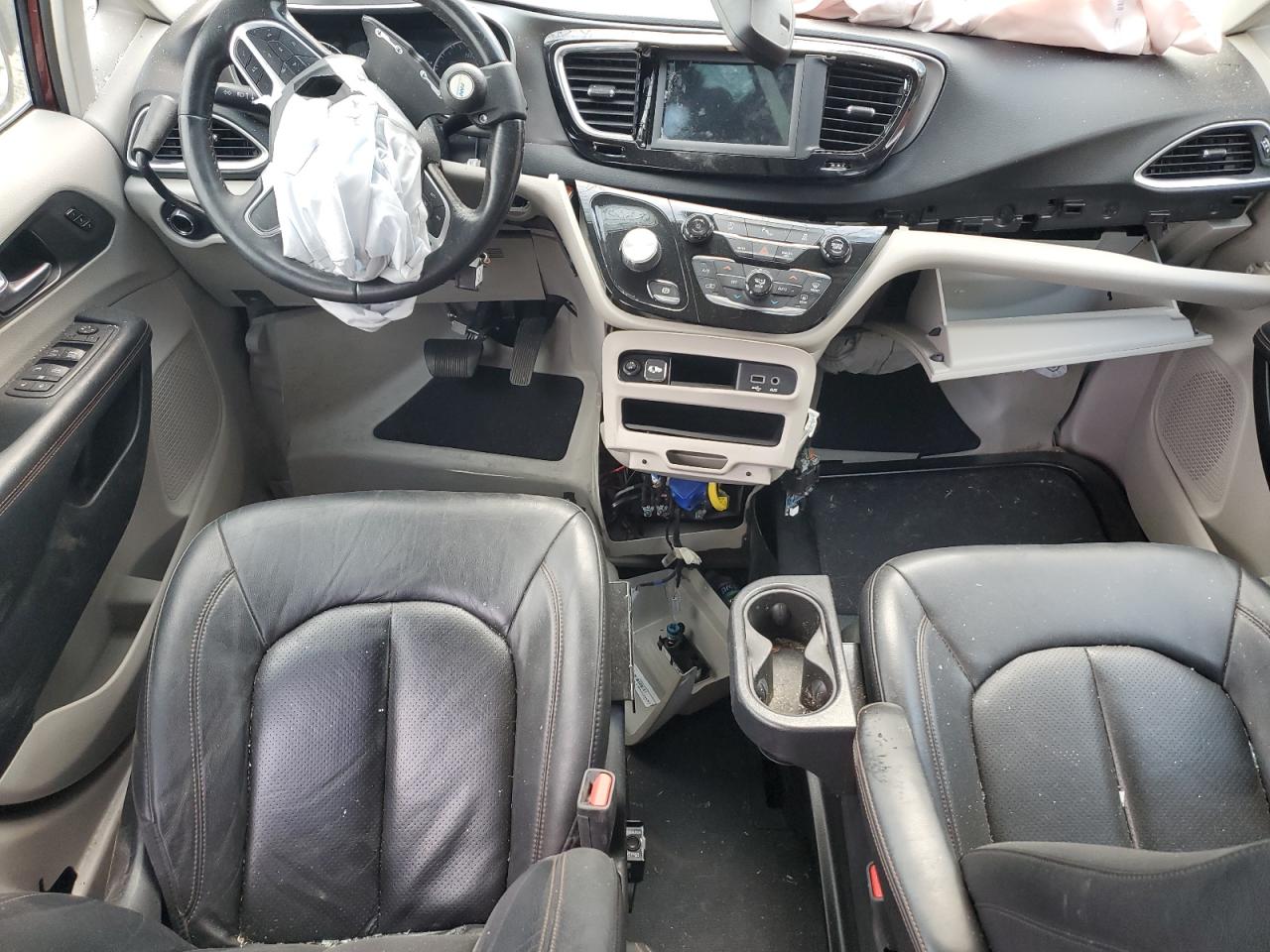 Chrysler Pacifica Touring L