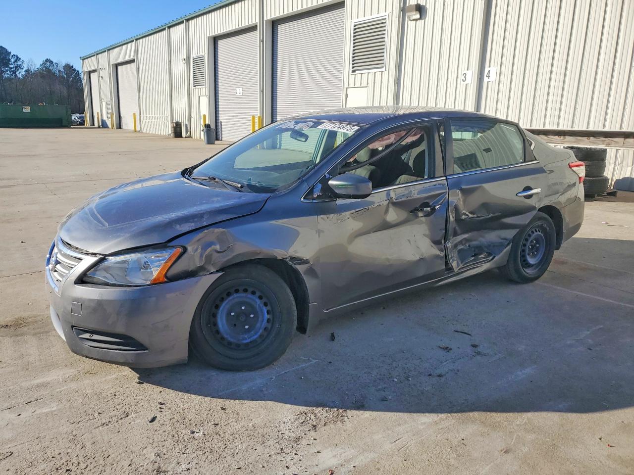 Salvage Nissan Sentra Image