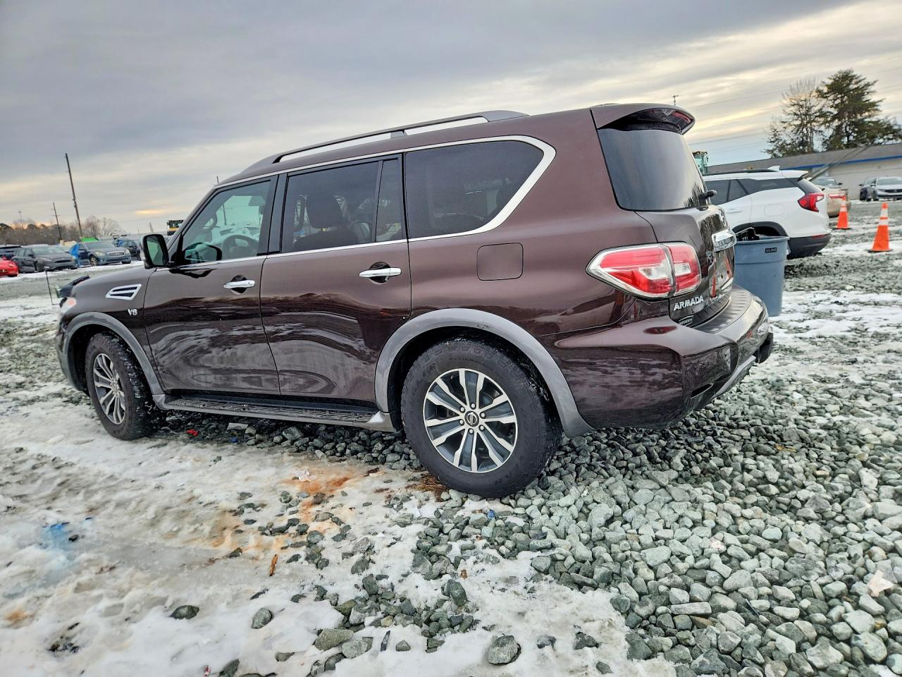 Nissan Armada Sv