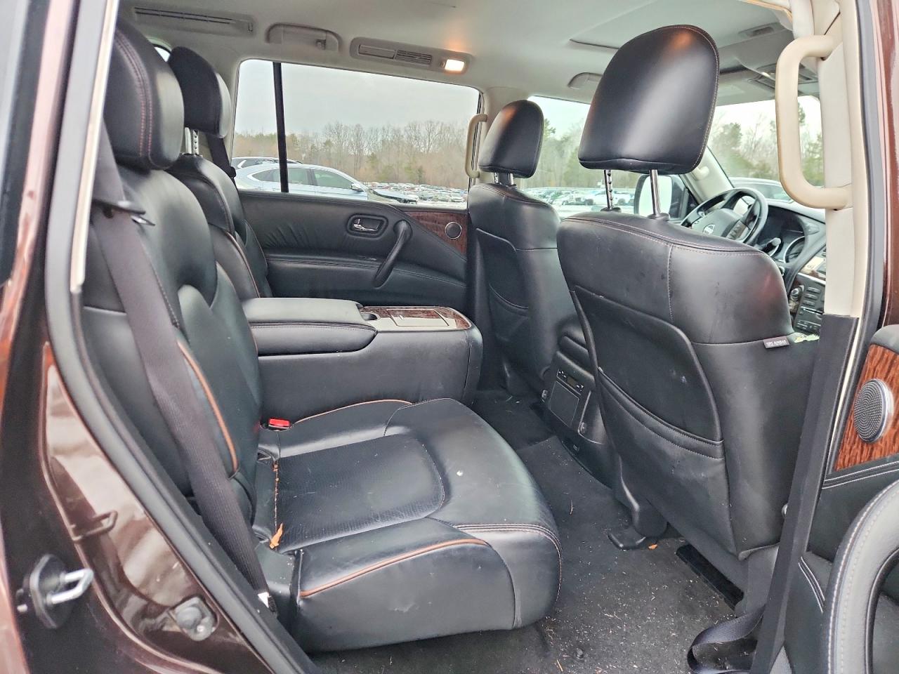 Nissan Armada Sv