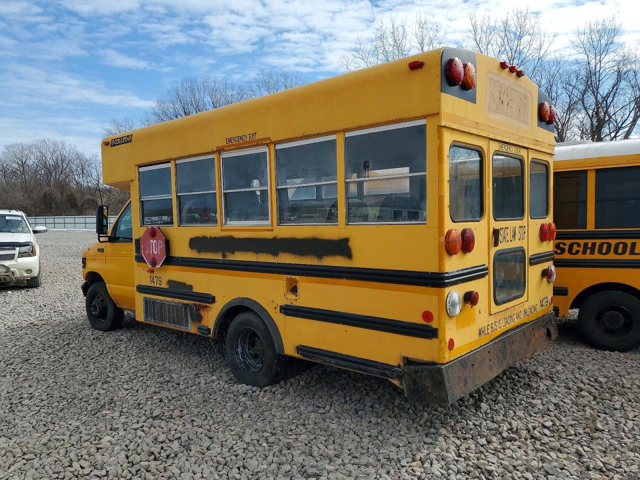 Ford Econoline E350 Super Duty Cutaway Van