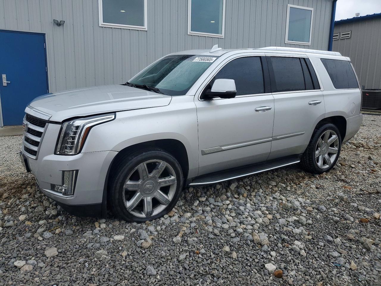 Salvage Cadillac Escalade Image