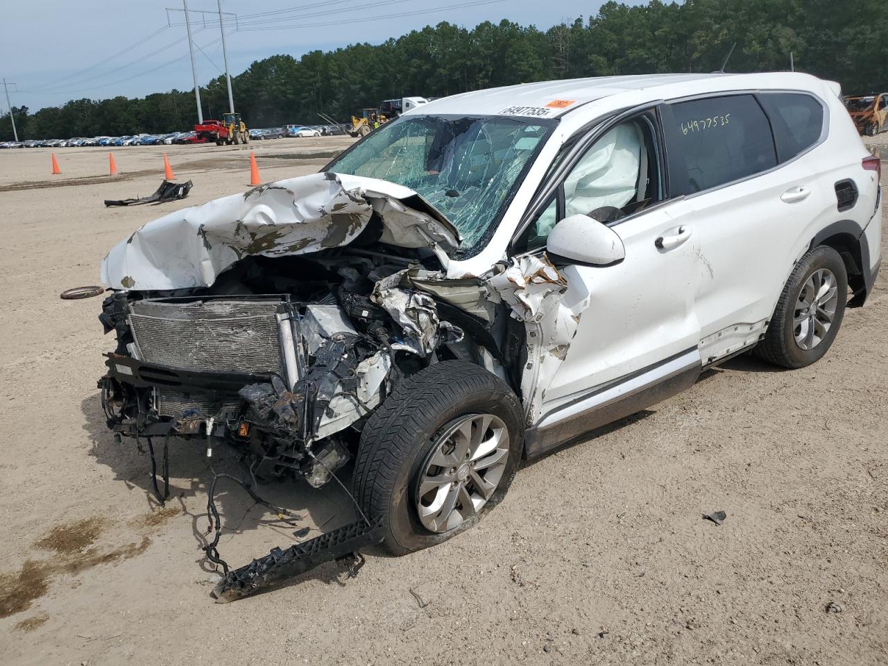 Salvage Hyundai SANTA FE Image