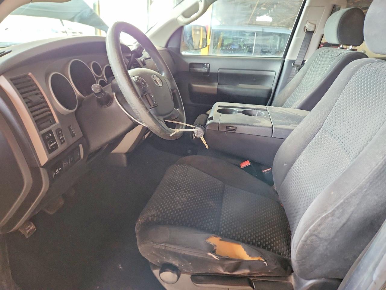Toyota Tundra Crewmax Sr5