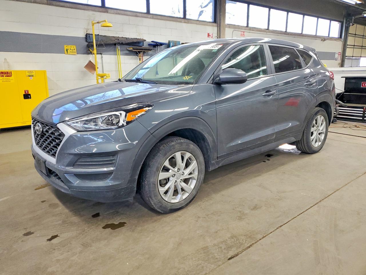 Salvage Hyundai TUCSON Image