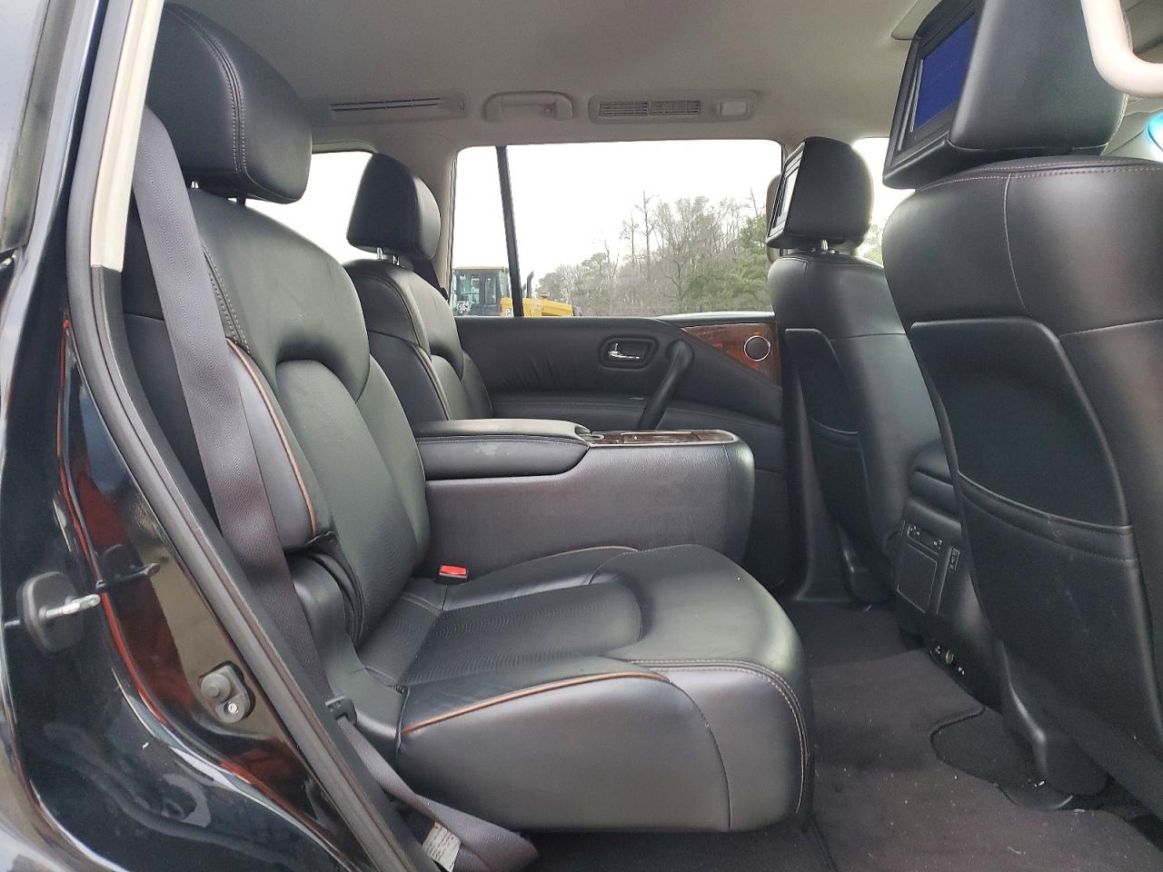 Nissan Armada Platinum