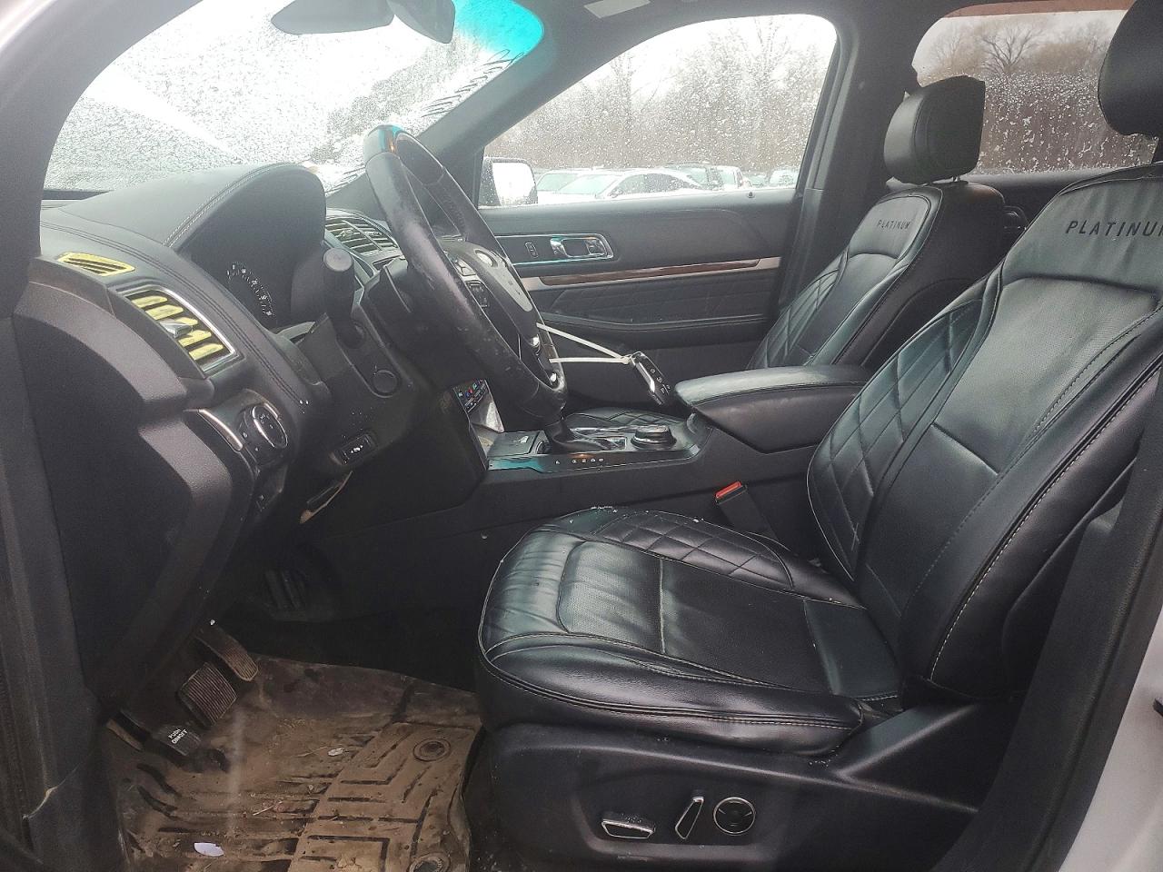 Ford Explorer Platinum
