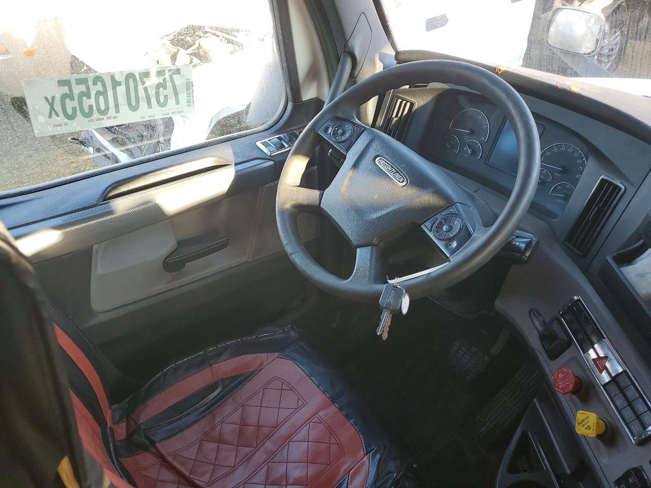 Freigliner Cascadia 126