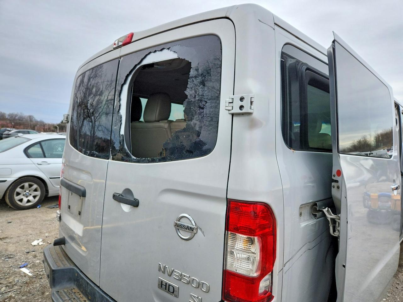 Nissan Nv 3500 Hd S