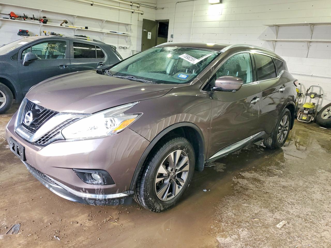 Salvage Nissan Murano Image