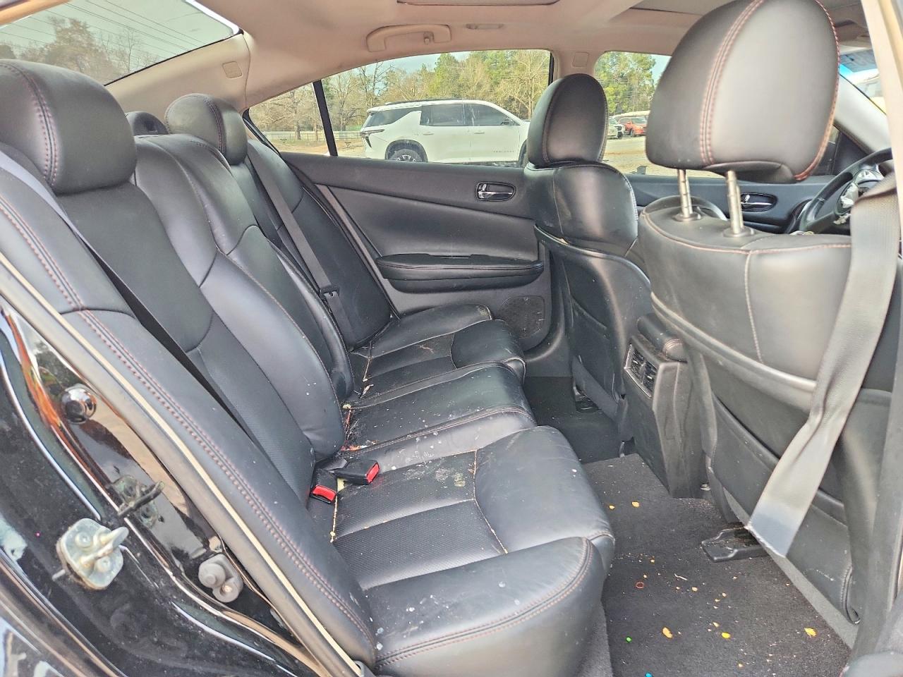 Nissan Maxima S