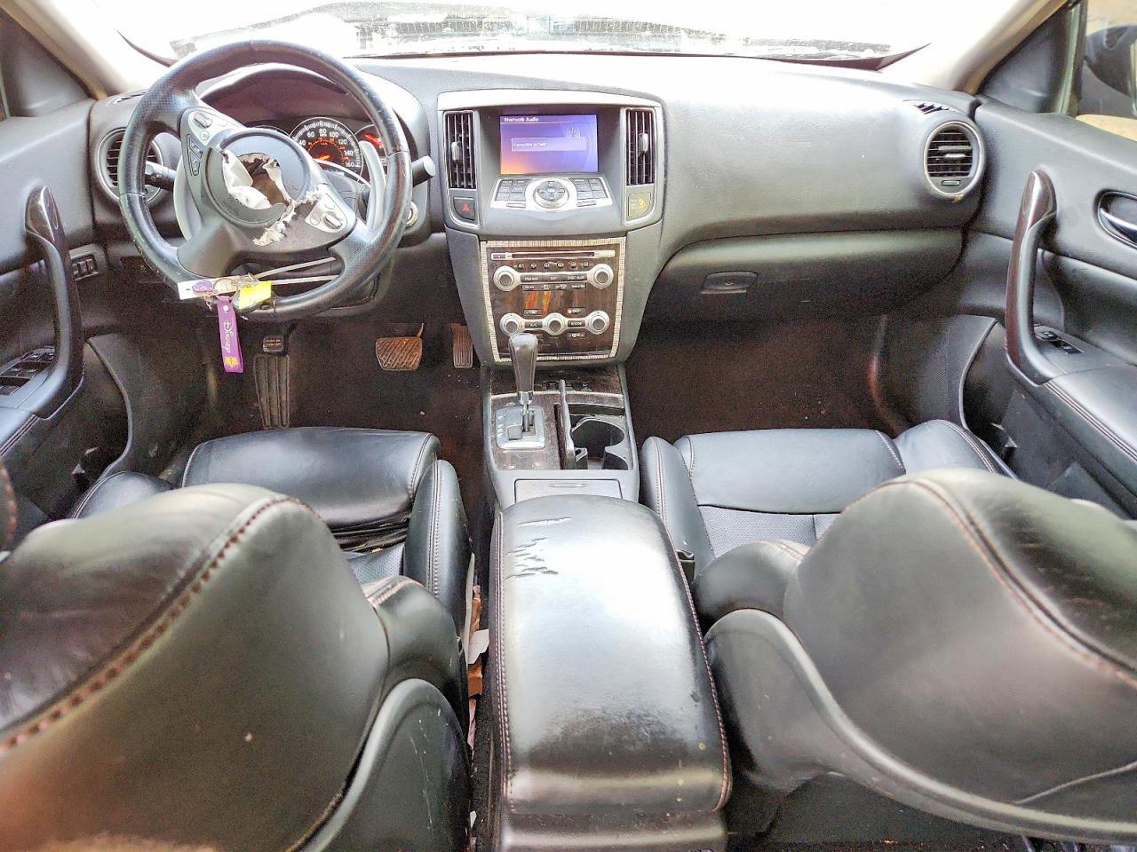 Nissan Maxima S