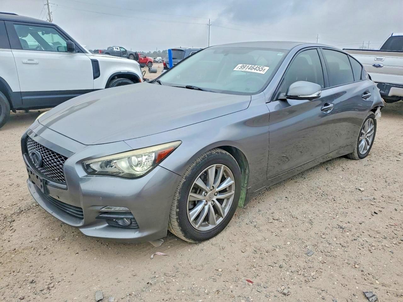 Salvage INFINITI Q50 Image