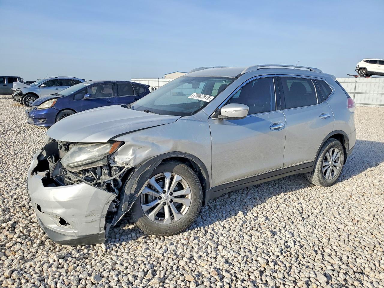 Salvage Nissan Rogue Image