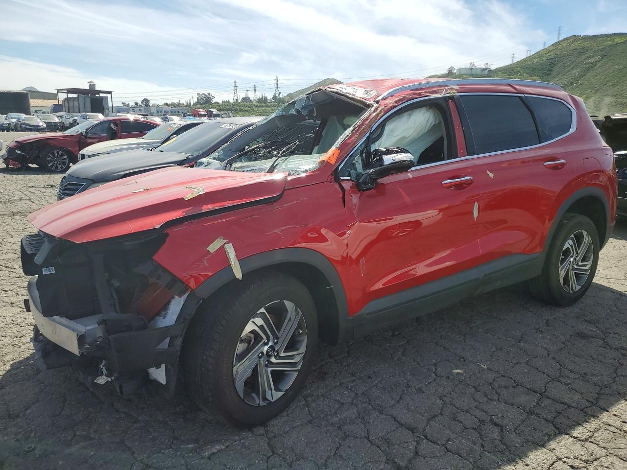 Salvage Hyundai SANTA FE Image
