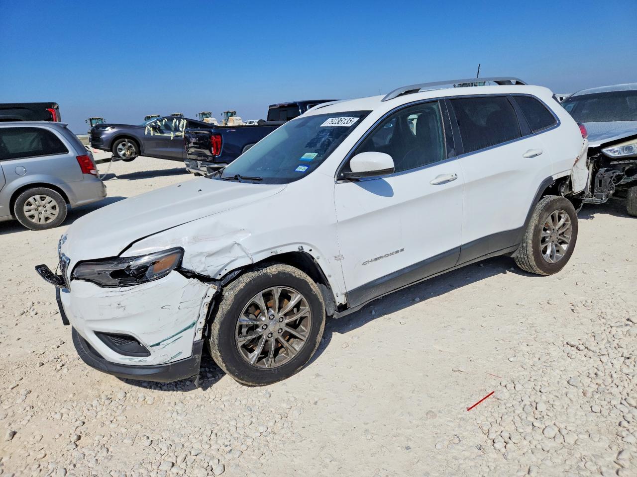 Salvage Jeep Cherokee Image