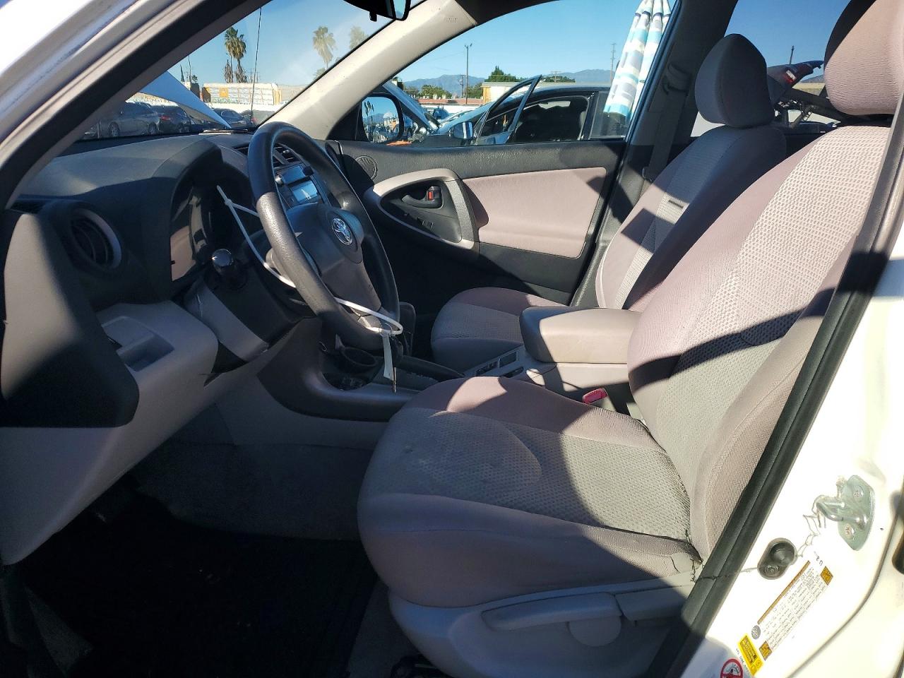 Toyota RAV4 Base