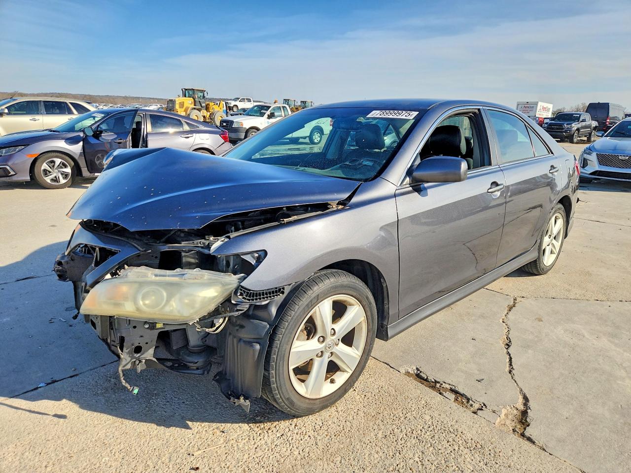 Salvage Toyota Camry Image