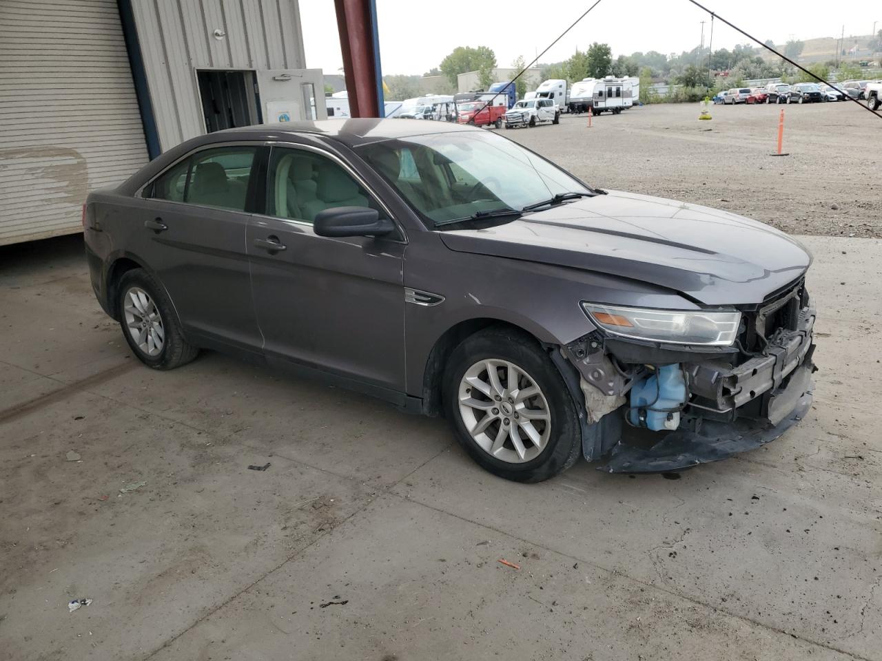 Ford Taurus Se