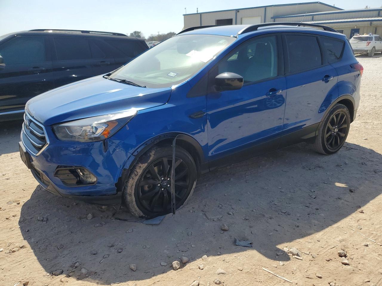 Salvage Ford Escape Image