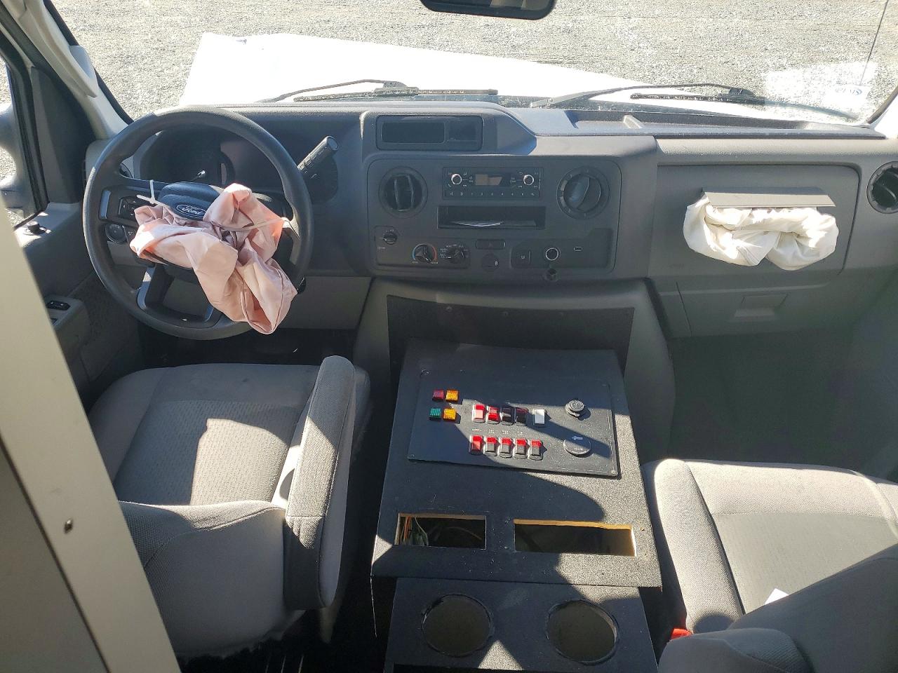 Ford E-450