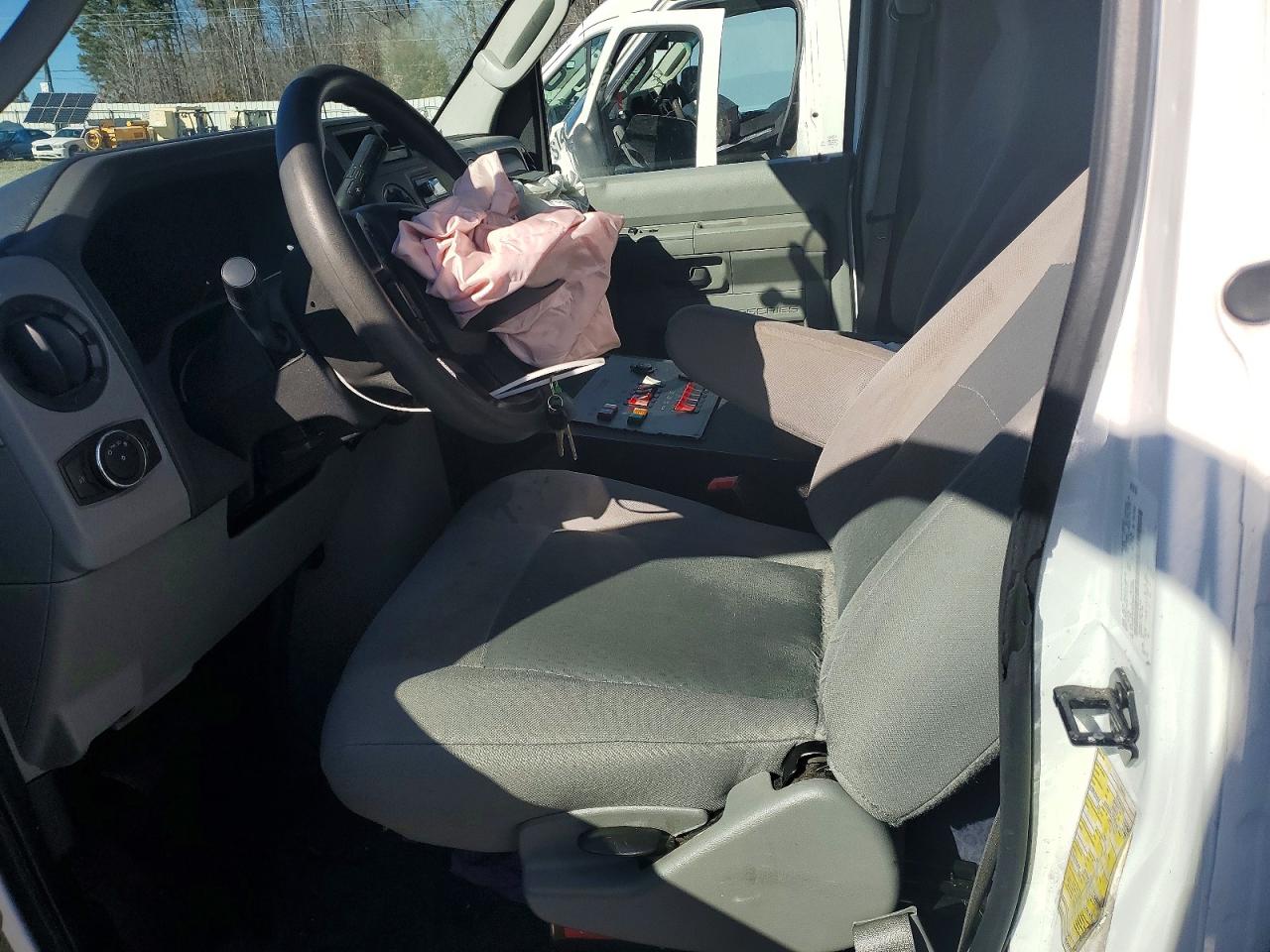 Ford E-450