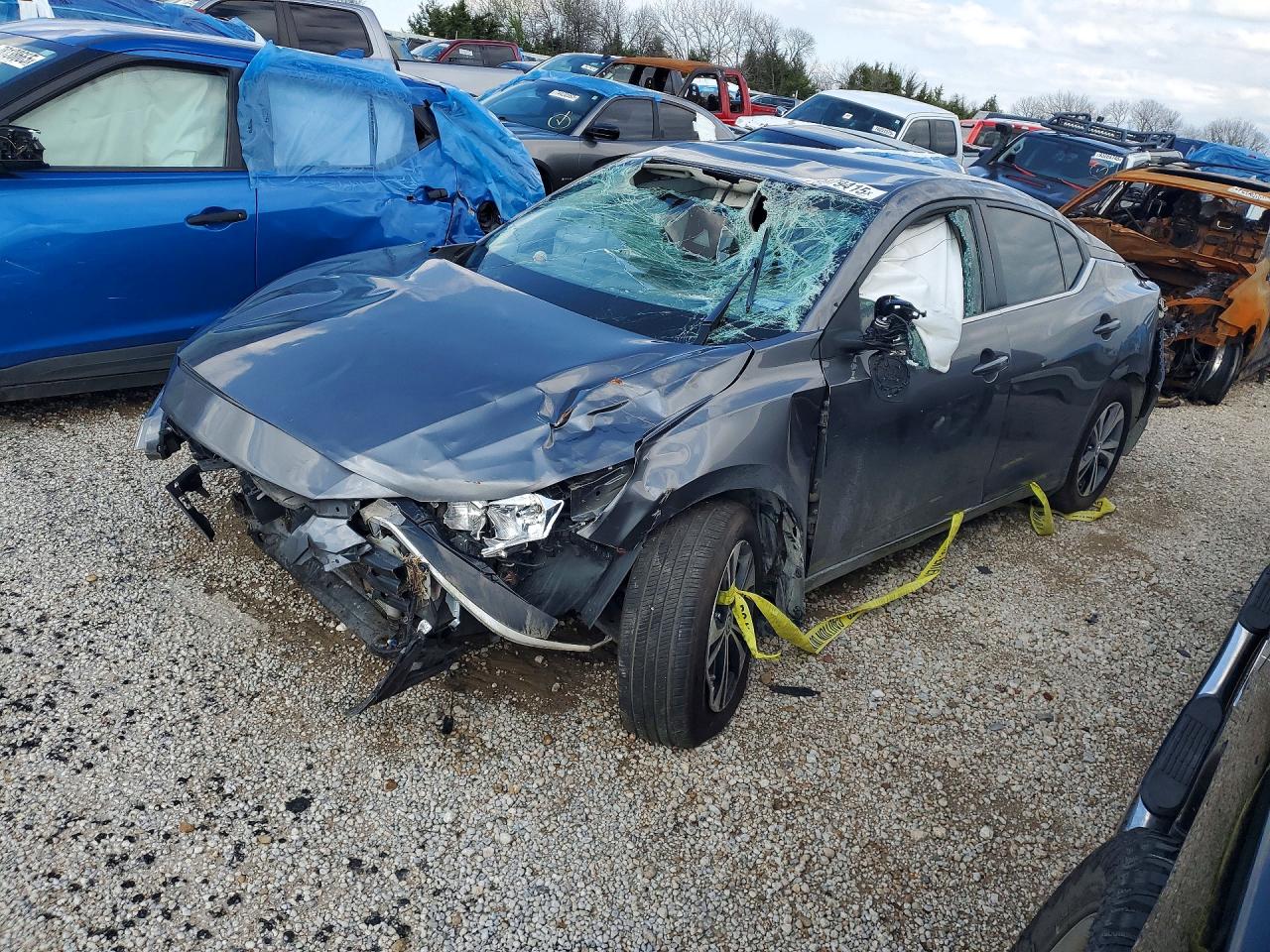 Salvage Nissan Sentra Image