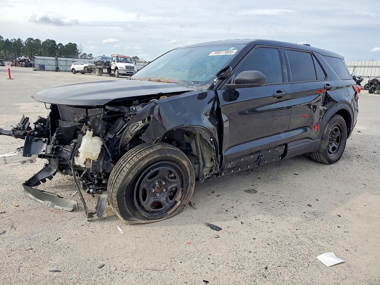 Salvage Ford Explorer Image