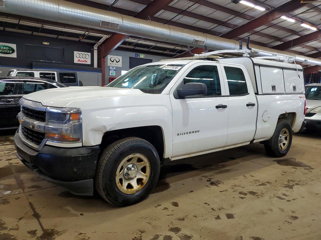 Salvage Chevrolet Silverado Image