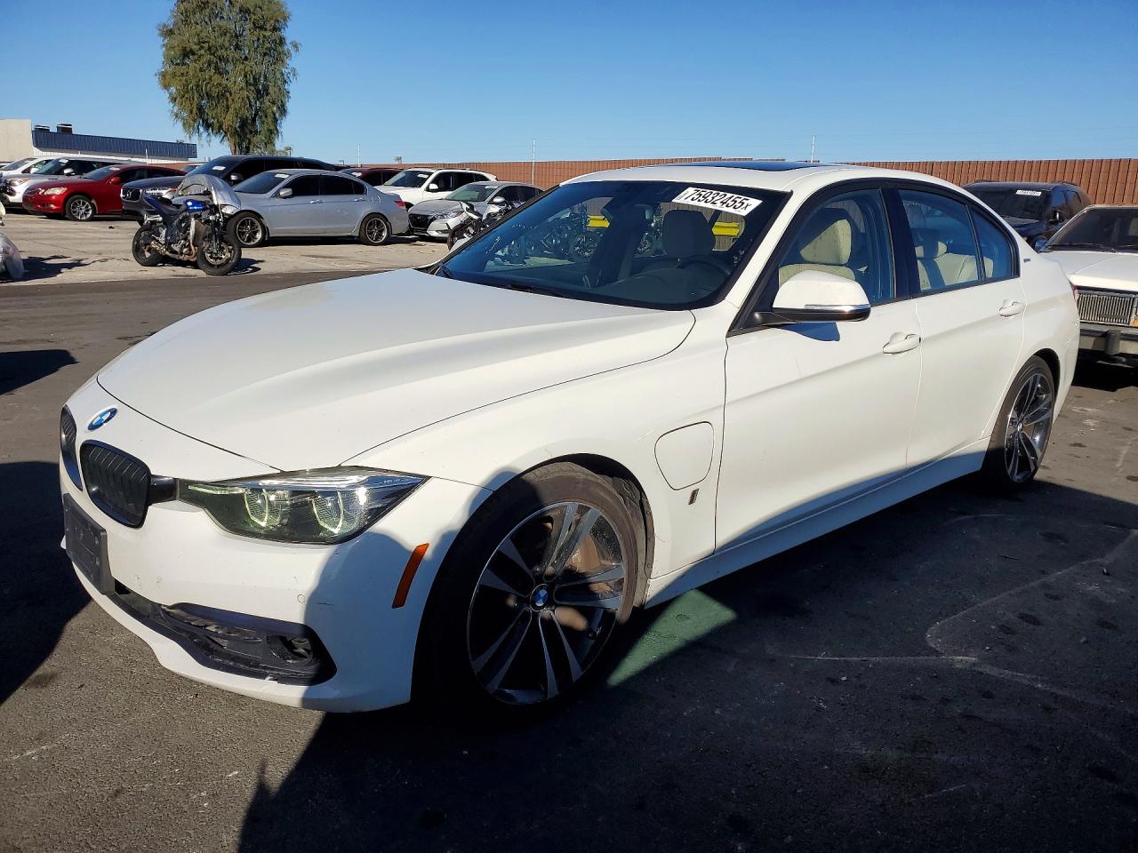 Salvage BMW 3 Series Image