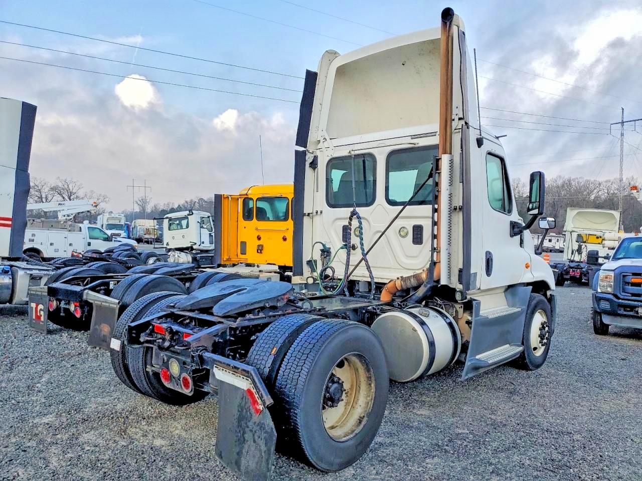 Freightliner Cascadia 1