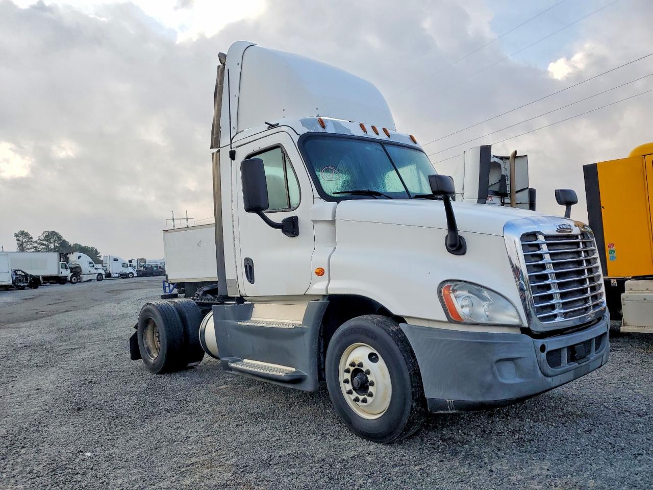 Salvage Freightliner Cascadia 1 Image