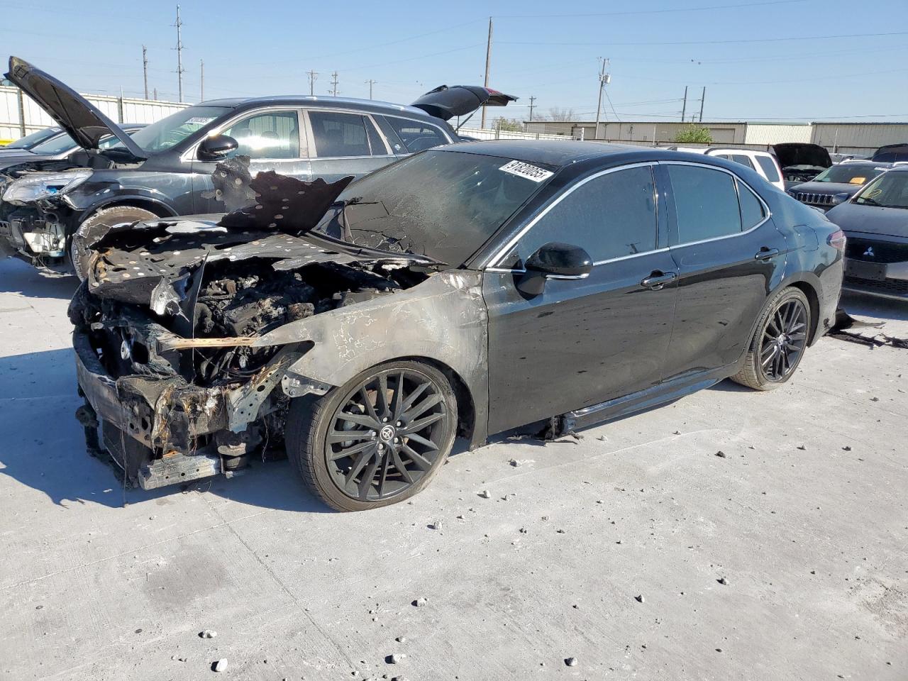 Salvage Toyota Camry Image