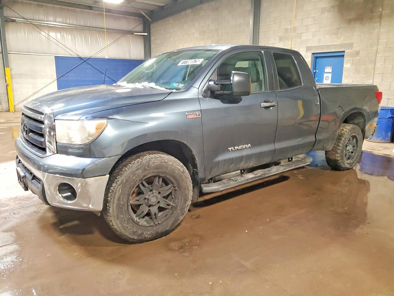 Salvage Toyota Tundra Image
