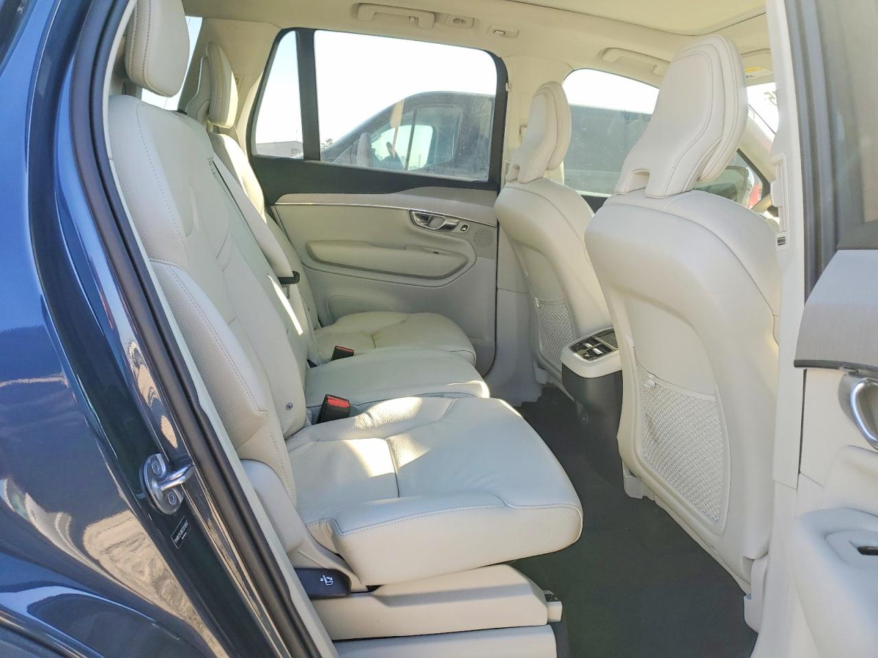 Volvo XC90 Core