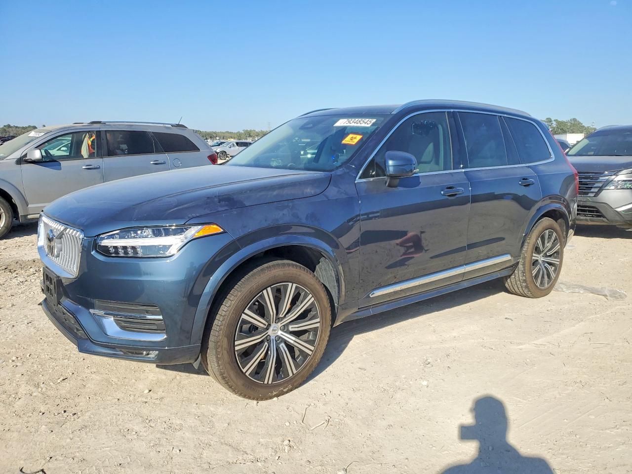 Salvage Volvo XC90 Image